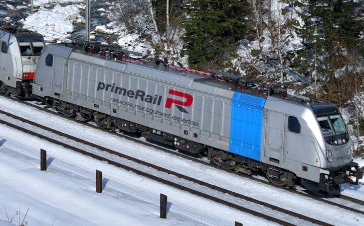 primerail, trail on tracks